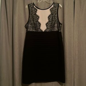 Stunning black and beige cocktail dress, size 20W, form-fitting and fabulous!